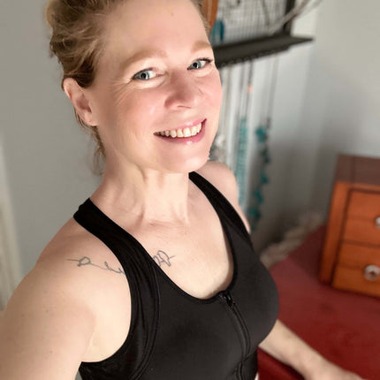 Hero Front‑Closure Sports Bra - Black by Meadow